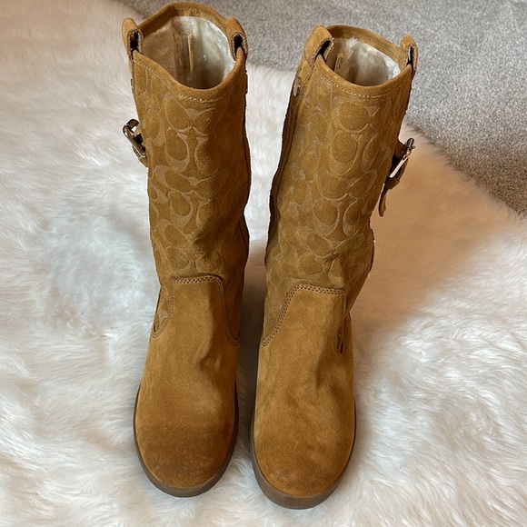 VGUC size 8 Coach Caramel Tulip Signature Suede Boots! - Picture 12 of 16